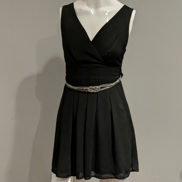 Cocktail Dress - Picture 1 of 3